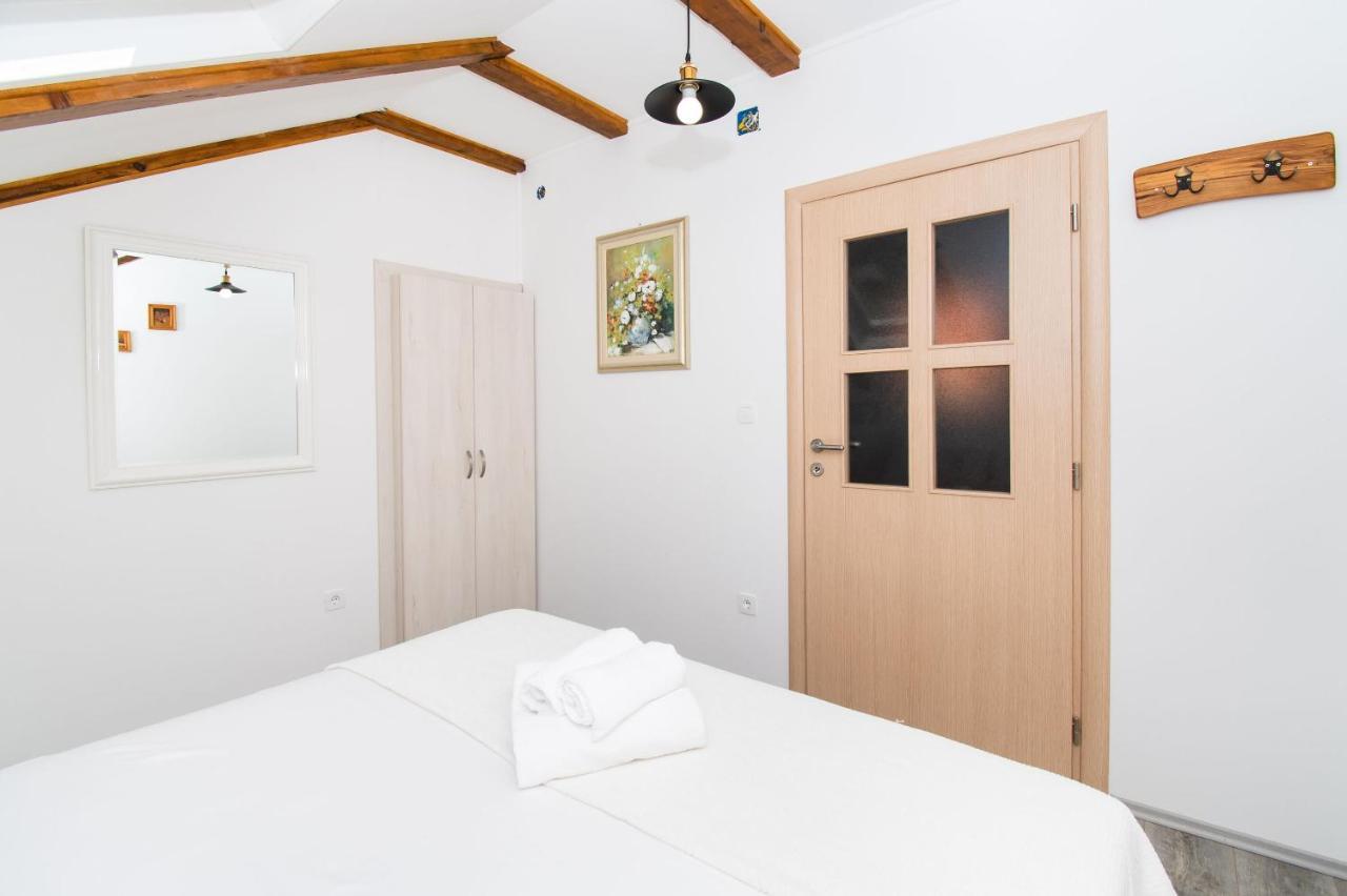 Apartment Rustika Skradin Exterior foto